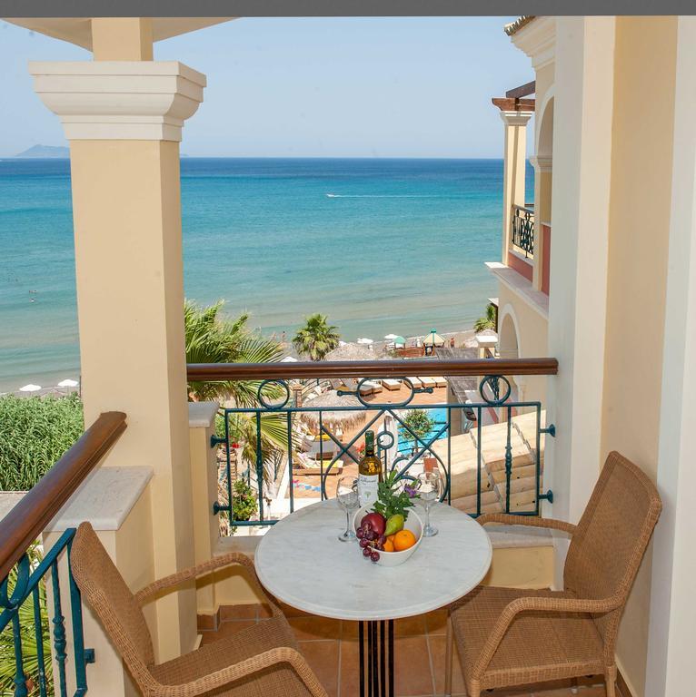 איוס סטפנוס Delfino Blu Wellness Boutique Hotel מראה חיצוני תמונה