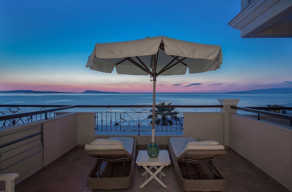 איוס סטפנוס Delfino Blu Wellness Boutique Hotel מראה חיצוני תמונה